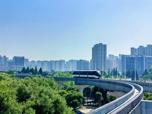 西安高新区 丝路科学城向 新 向 实 牢筑产业之基